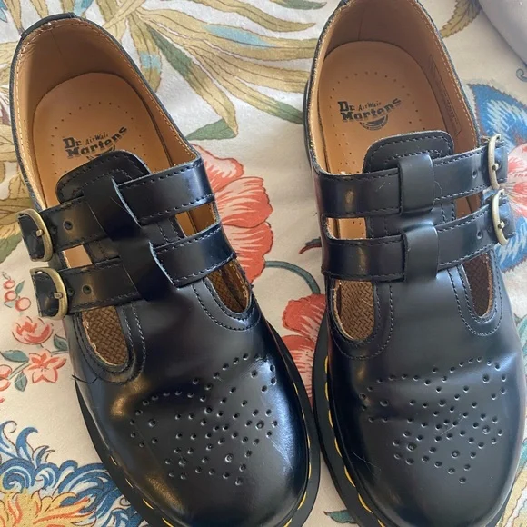 Dr. Martens Mary Janes EUC (Size 7) - Picture 7 of 10